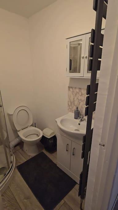 Cozy Flat 1 Bedroom Hucclecote Luaran gambar